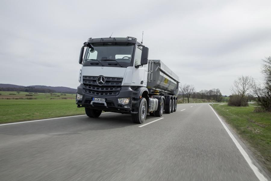  Mercedes-Benz Arocs 1845 LS HAD 2015 года  (фото 2 из 10)